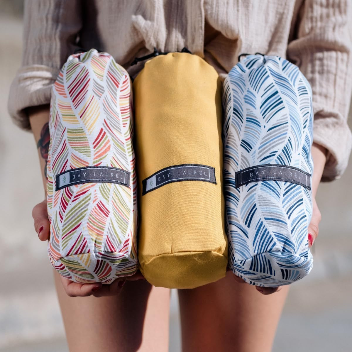 Oversized Sand-Free Beach Towel with Travel Bag – Quick Dry Coastal Beach Towel
